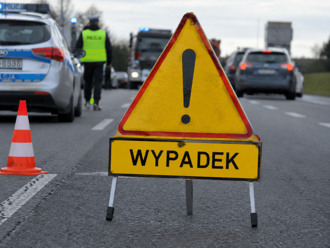 Dwie osoby ranne w wypadku - grafika