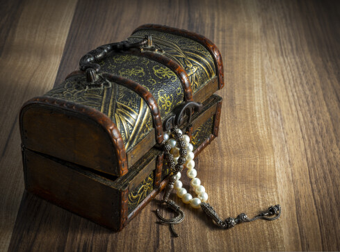 Co czwarty Polak rozważa zakup biżuterii na Wielkanoc. Branża może - grafika