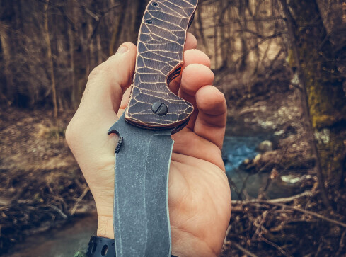 Chodził po mieście z nożem - grafika