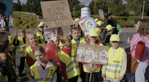Pikieta bezpieczeństwa. Maszerowało 400 dzieci - grafika