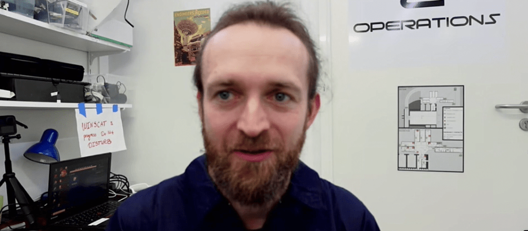 Marcin Drobik analogowy sobowtór Sławosza Uznańskiego-Wiśniewskiego