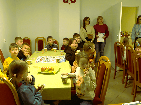 Sanepid edukuje dzieci i młodzież - grafika