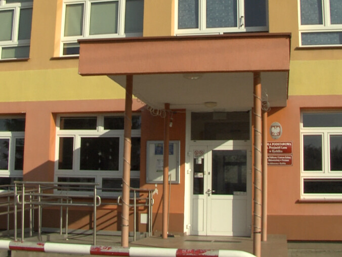 Koniec z zajęciami z wychowania fizycznego na korytarzu - grafika