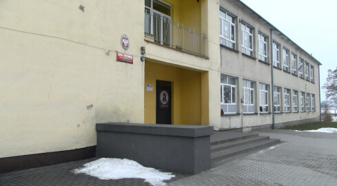 Spór o szkołę. Rodzice kontra burmistrz - grafika