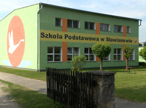 Na nic protesty. Szkoła do zamknięcia - grafika