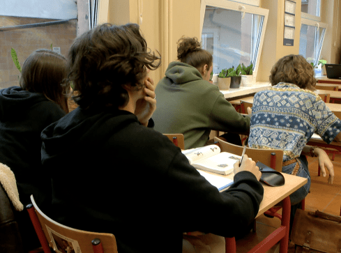 Kontrowersje wokół nowego przedmiotu w szkołach - grafika