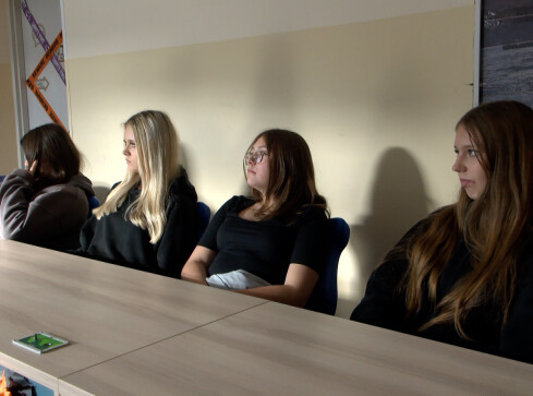 Jak reagować na hejt i stalking - grafika