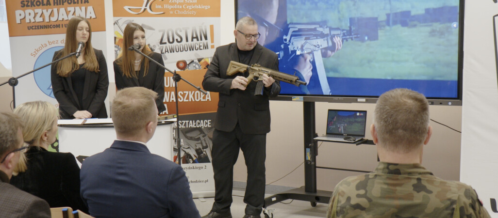 W szkole otwarto wirtualną strzelnicę