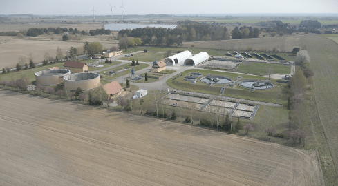 Małą farmę słoneczną budują przy oczyszczalni ścieków - grafika