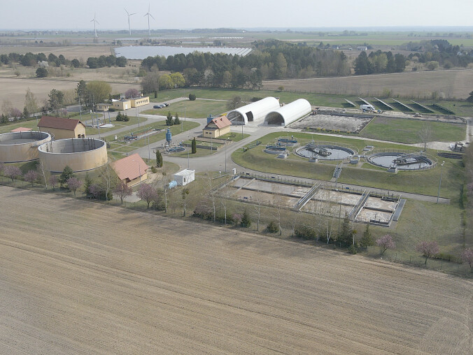 Małą farmę słoneczną budują przy oczyszczalni ścieków - grafika