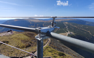 Pilska firma instalowała system asekuracyjny na Spodku na Śnieżce