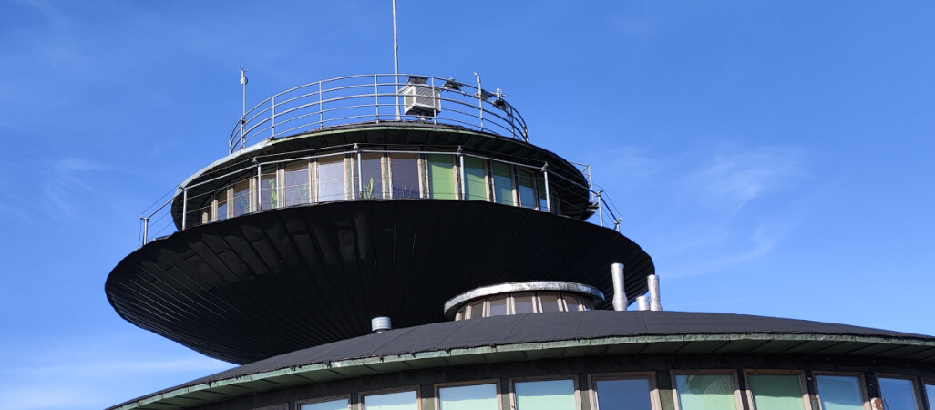 Pilska firma instalowała system asekuracyjny na Spodku na Śnieżce