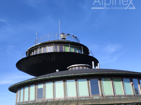 Pilska firma instalowała system asekuracyjny na Spodku na Śnieżce - grafika