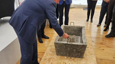 Kamień węgielny pod budowę centrum handlowego - grafika