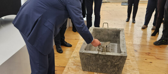 Przejdź do artykułu na Asta24.