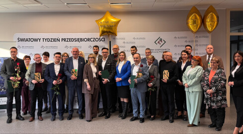 Nagrody za rozwój regionalnej gospodarki - grafika