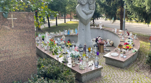 Pogrzeby dzieci utraconych w Pile i Wałczu - grafika