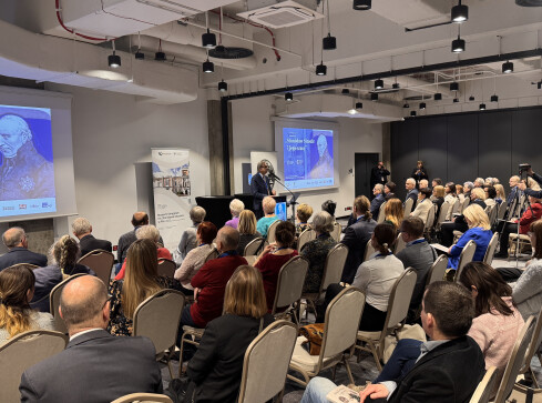 Potrzebujemy więcej takich ludzi - grafika