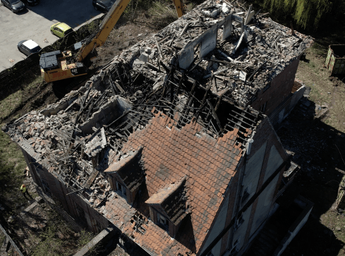 Zawaliła się ściana podczas remontu starego Sanepidu - grafika