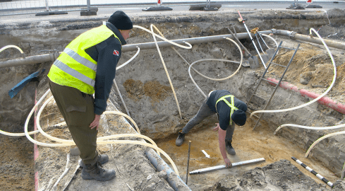 Szesnastowieczna studnia na środku ulicy w Pile - grafika