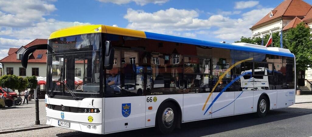 Więcej autobusów na Wszystkich Świętych
