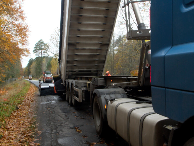 Droga przez lata niszczała. W końcu będzie remont - grafika