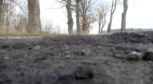 Dziura na dziurze. Mieszkańcy mają dość - grafika