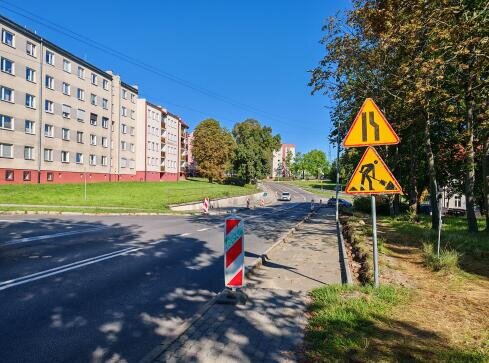 Remont i objazdy na dużym osiedlu - grafika