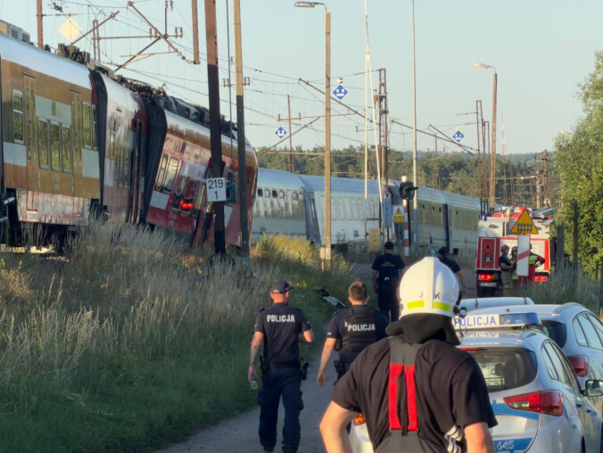 Katastrofa kolejowa. Zderzyły się dwa pociągi [AKTUALIZACJA] - grafika