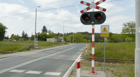 Niebezpieczny przejazd kolejowy. Mieszkańcy żądają rogatek - grafika