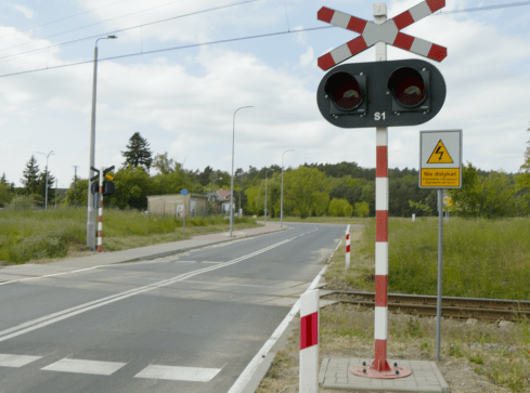 Niebezpieczny przejazd kolejowy. Mieszkańcy żądają rogatek - grafika