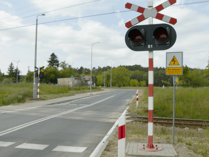 Niebezpieczny przejazd kolejowy. Mieszkańcy żądają rogatek - grafika