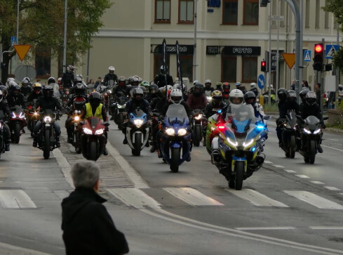 Motocykliści zawładnęli Piłą - grafika