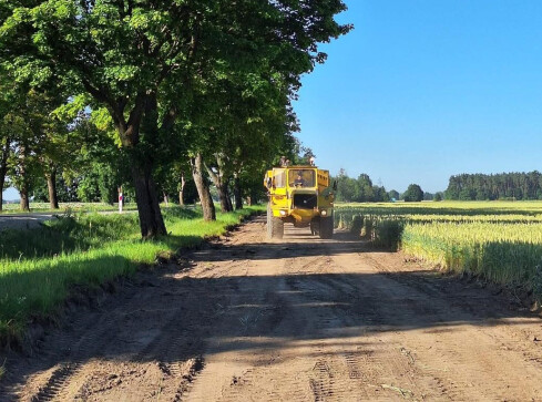 Ścieżki rowerowe na różnych etapach - grafika