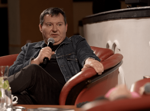 Skandalista i genialny pisarz opowiadał o swoim życiu i twórczości - grafika