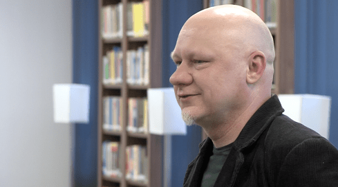 Były policjant pisze kryminały - grafika