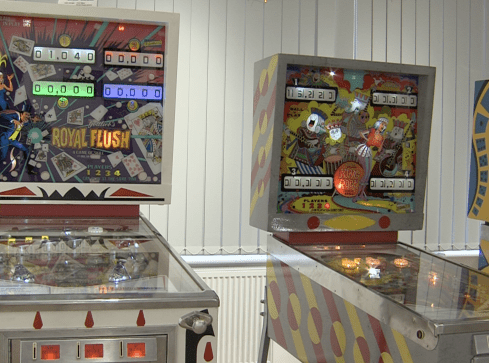 Automaty do gier w muzeum - grafika