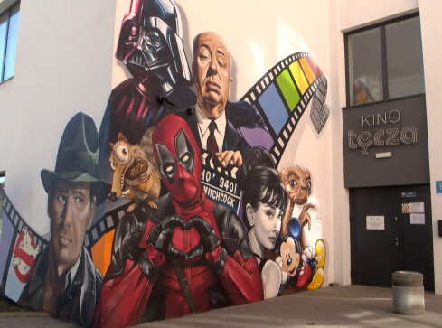 Mural na wałeckim kinie - grafika