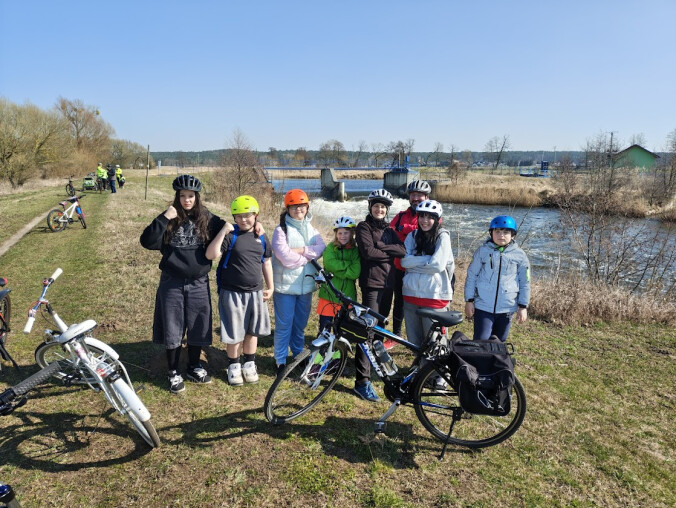 Witali wiosnę na pieszo, na kajakach i rowerach - grafika