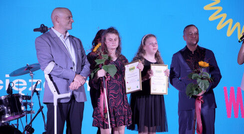 Najlepsi wolontariusze i stypendyści - grafika
