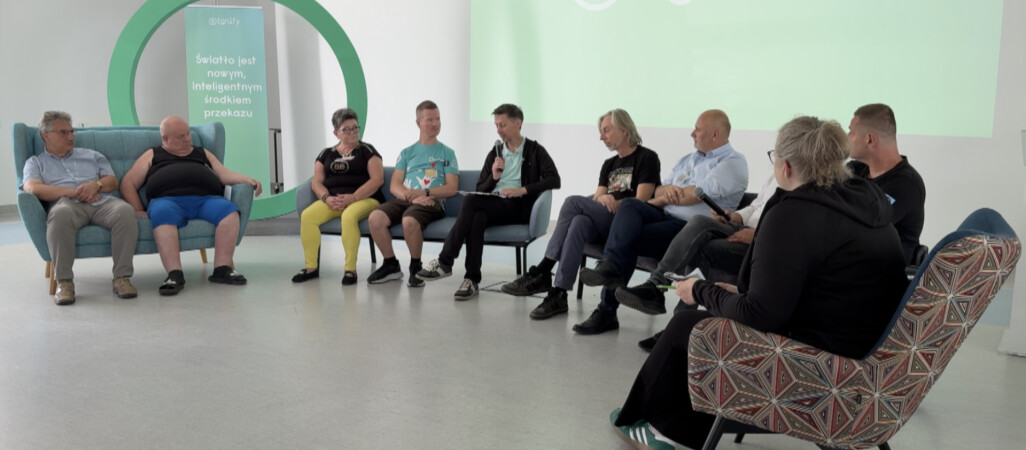 Pracownicy Signify spotkali się z osobami z niepełnosprawnościami