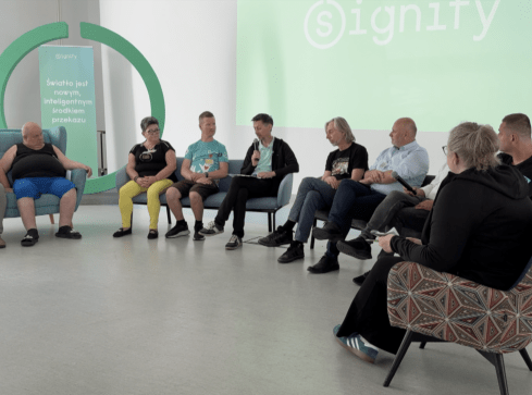 Pracownicy Signify spotkali się z osobami z niepełnosprawnościami - grafika