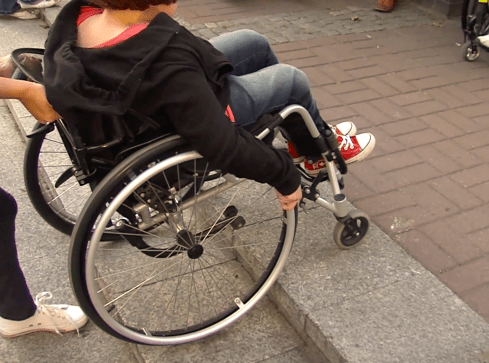 Bezpłatna opieka dla osób z niepełnosprawnością - grafika