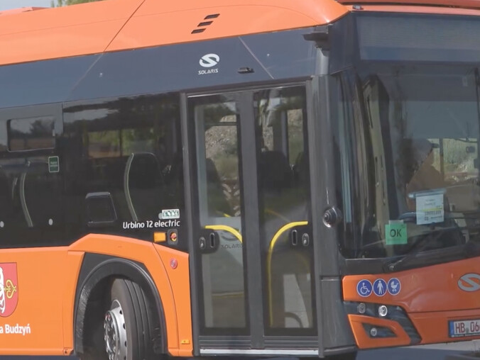 Nowy autobus posłuży uczniom i sportowcom - grafika