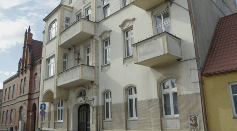 Rewolucyjna zmiana w kamienicy - grafika