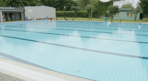 Sezon basenów otwartych czas zacząć - grafika