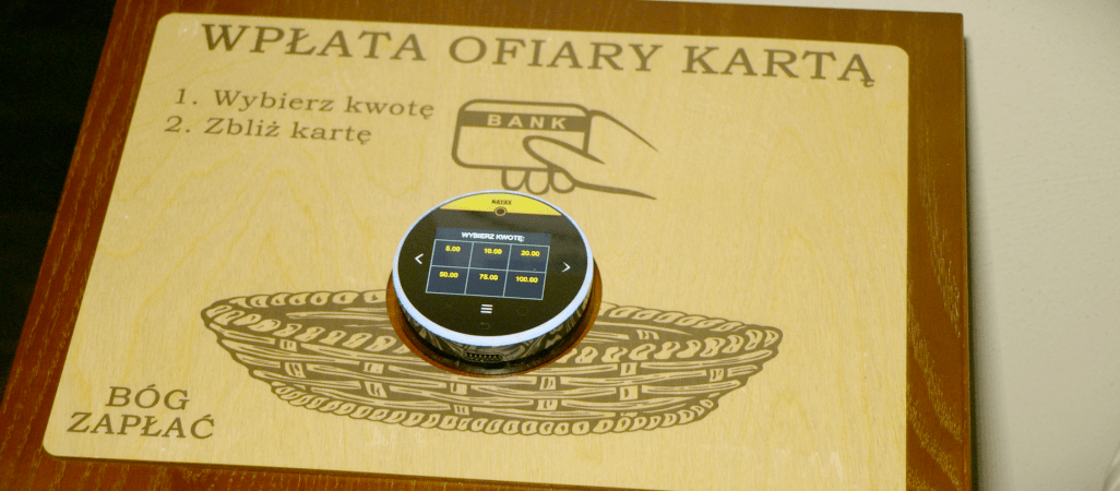 Cyfrowa taca w kościele