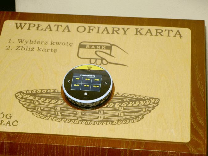 Cyfrowa taca w kościele - grafika