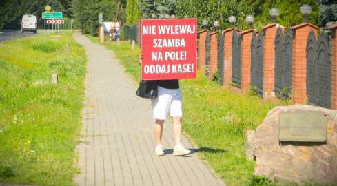 Śmierdzący problem. Mieszkańcy skarżą się na szambo - grafika