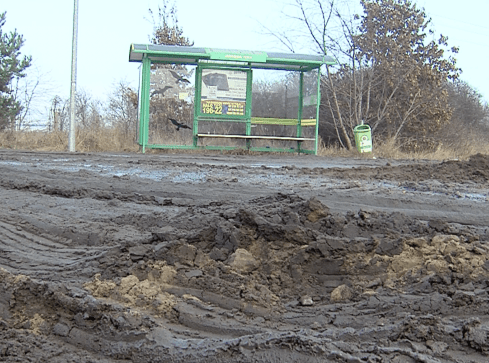 Awantura o przystanek i błoto na Motylewie - grafika